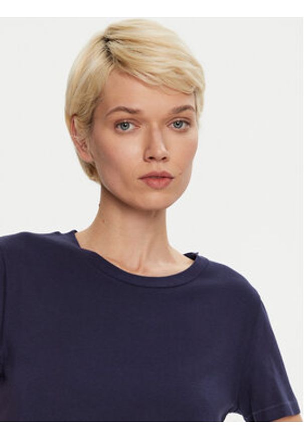 GAP - Gap T-Shirt 795346-03 Granatowy Regular Fit. Kolor: niebieski. Materiał: bawełna