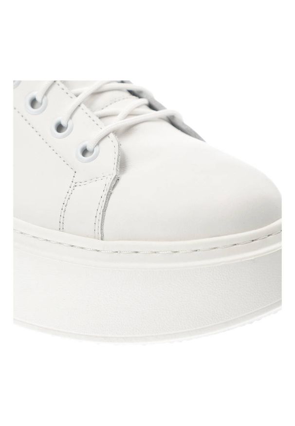 DAMISS - Białe Sneakersy Damiss Wygodne Skórzane Buty Damskie. Kolor: biały. Materiał: skóra. Szerokość cholewki: normalna