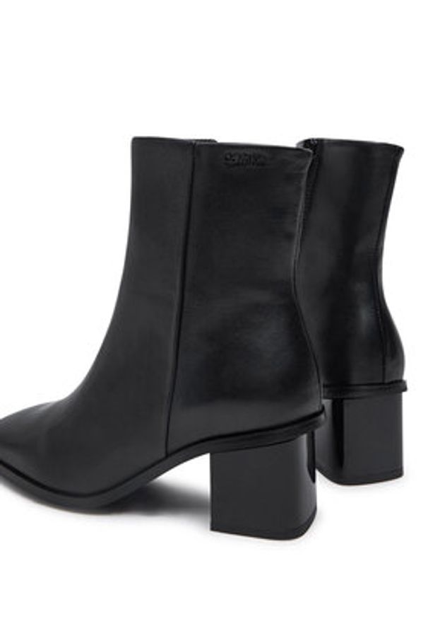 Calvin Klein Botki HW0HW02320 Czarny. Kolor: czarny. Materiał: skóra