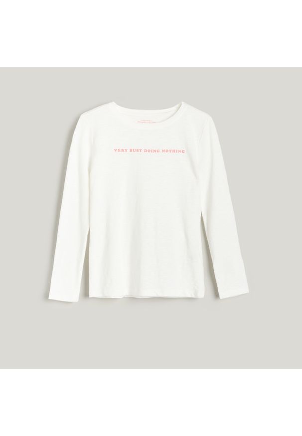 Reserved - Bawełniana koszulka z napisem - Kremowy. Kolor: kremowy. Materiał: bawełna. Wzór: napisy