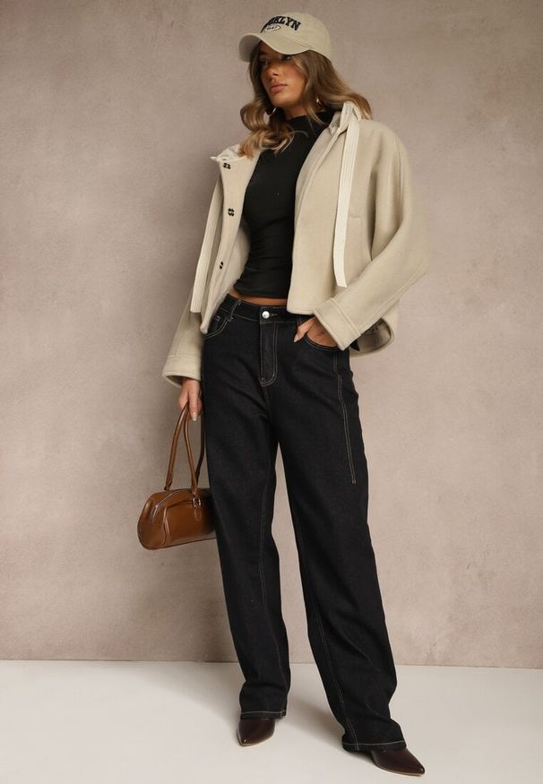 Renee - Beżowa Nietoperzowa Kurtka Przejściowa z Kapturem Amiree. Okazja: na co dzień. Typ kołnierza: kaptur. Kolor: beżowy. Materiał: dzianina. Długość: krótkie. Styl: casual