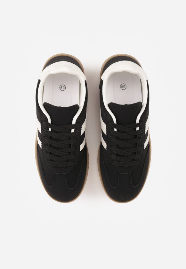 Born2be - Czarne Sneakersy na Kauczukowej Podeszwie z Geometrycznym Motywem Vikioria. Okazja: na co dzień. Kolor: czarny. Materiał: kauczuk. Wzór: geometria