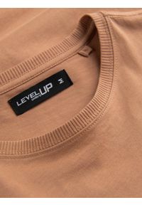 Ombre Clothing - T-shirt męski bawełniany z kieszonką - jasnobrązowy V7 OM-TSPT-0154 - XXL. Kolor: brązowy. Materiał: bawełna. Wzór: nadruk, aplikacja #9