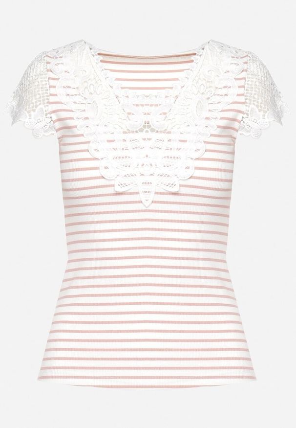 Born2be - Różowy Bawełniany T-shirt Koszulka z Krótkim Rękawem z Ozdobną Koronką przy Dekolcie Carines. Okazja: na co dzień. Kolor: różowy. Materiał: koronka, bawełna. Długość rękawa: krótki rękaw. Długość: krótkie. Wzór: koronka. Styl: casual, elegancki