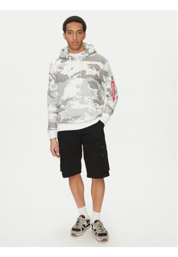 Alpha Industries Szorty materiałowe 136250 Czarny Regular Fit. Kolor: czarny. Materiał: bawełna