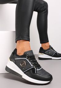 Renee - Czarne Sneakersy Sznurowane Ozdobione Brokatem na Koturnie Eminalla. Kolor: czarny. Wzór: aplikacja. Obcas: na koturnie #1