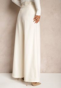 Renee - Beżowe Spodnie Palazzo High Waist z Szerokimi Nogawkami i Paskiem z Metalową Klamrą Oinna. Okazja: na co dzień, do pracy. Stan: podwyższony. Kolor: beżowy. Styl: klasyczny, elegancki, casual #4