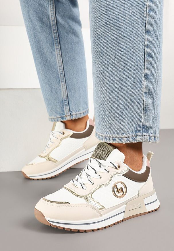 Renee - Beżowe Sneakersy z Metaliczną Ozdobą Firamia. Okazja: na co dzień. Kolor: beżowy. Materiał: jeans. Wzór: aplikacja
