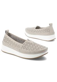 Półbuty damskie Filippo, cholewka ze skóry naturalnej licowej wsuwany fason zabudowany przód, beżowe, DP4555/26. Okazja: na co dzień. Kolor: beżowy. Materiał: skóra. Szerokość cholewki: normalna. Styl: elegancki, casual #7