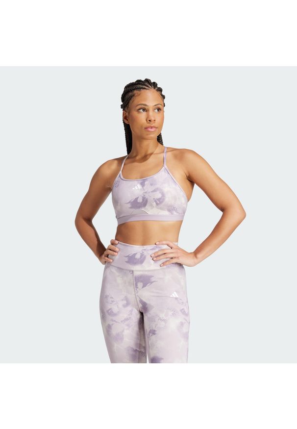 Adidas - Biustonosz Aeroreact Training Essentials Light Support Tie-Dye Flower-Print. Kolor: wielokolorowy, różowy, fioletowy. Materiał: materiał. Wzór: nadruk
