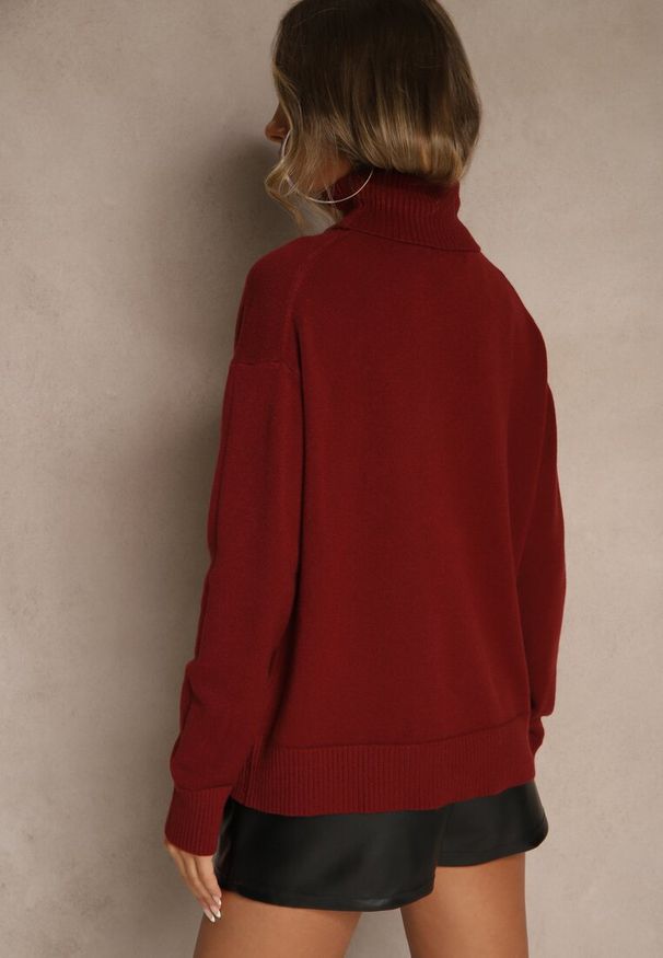 Renee - Bordowy Golf z Dodatkiem Kaszmiru z Przeszyciami po Bokach Avenella. Okazja: na spotkanie biznesowe. Typ kołnierza: golf. Kolor: czerwony. Materiał: kaszmir. Styl: klasyczny, elegancki, biznesowy