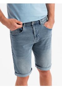 Ombre Clothing - Szorty jeansowe męskie z podwiniętą nogawką - jasnoniebieskie V1. Kolor: niebieski. Materiał: jeans. Wzór: aplikacja. Sezon: lato. Styl: klasyczny #4