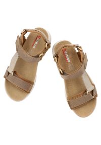 Sandały damskie Artiker, cholewka z materiału tekstylnego regulowane paski z zapięciem na rzep, brązowe, 58C1231. Okazja: na co dzień, na spacer. Zapięcie: rzepy. Kolor: brązowy. Materiał: materiał. Wzór: paski. Sezon: lato. Styl: casual #4