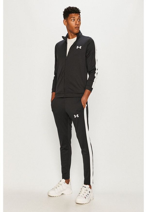 Under Armour - Dres 1357139.001. Kolor: czarny. Materiał: dresówka