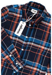 Wrangler - KOSZULA DAMSKA WRANGLER LS SHIRT GLOW ORANGE W5241OR48 112129366. Materiał: sztruks, materiał, jeans, włókno, bawełna, tkanina. Długość rękawa: długi rękaw. Długość: długie. Wzór: kratka. Sezon: lato #3