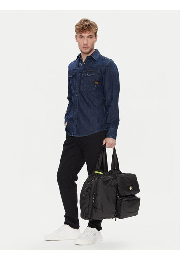 Calvin Klein Torba weekendowa Tech Utility Tote LV04G3148G Czarny. Kolor: czarny. Materiał: materiał