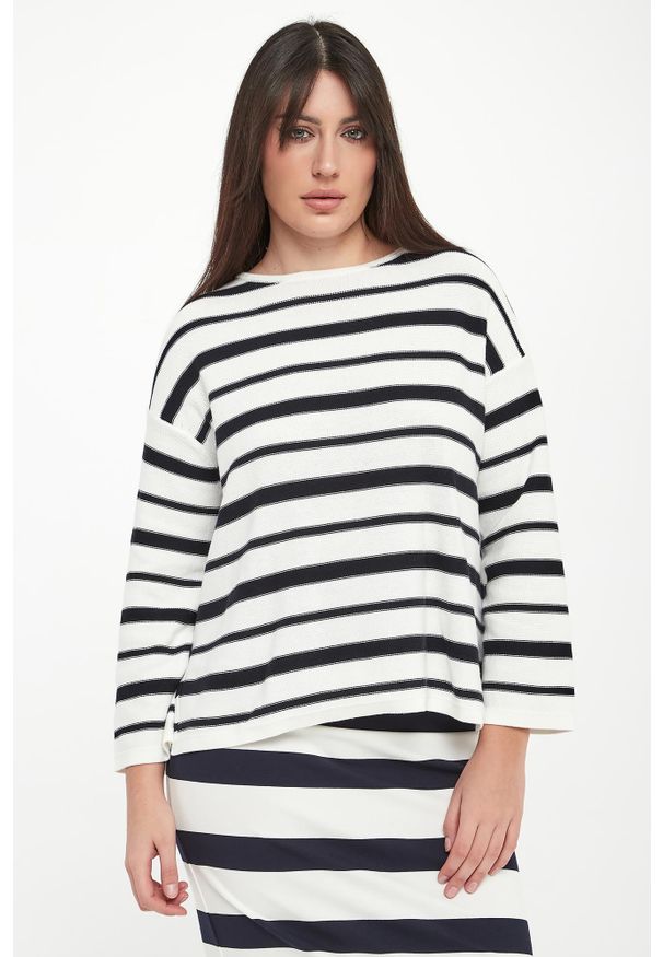 Sweter damski w paski Locusta MM. Wzór: paski