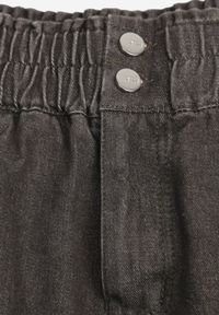 Born2be - Brązowe Bawełniane Szorty Casual Jeansowe o Luźnym Kroju Feanyre. Okazja: na co dzień. Stan: podwyższony. Kolekcja: plus size. Kolor: brązowy. Materiał: bawełna, jeans. Styl: casual #8