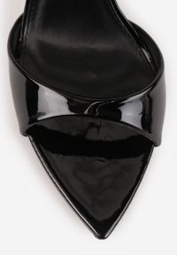 Born2be - Czarne Eleganckie Sandały Lakierowane na Szpilce ze Sprzączką i Noskiem w Szpic Liviana. Okazja: na co dzień. Zapięcie: sprzączka. Kolor: czarny. Materiał: lakier. Obcas: na szpilce. Styl: elegancki #9