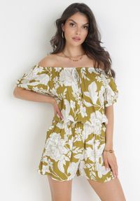 Born2be - Zielony Kombinezon z Wiskozy z Hiszpańskim Dekoltem w Kwiaty Astinn. Kolor: zielony. Materiał: wiskoza. Wzór: kwiaty. Sezon: lato #1