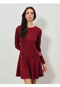 Sinsay - Rozkloszowana sukienka dresowa - czerwony. Kolor: czerwony. Materiał: dresówka
