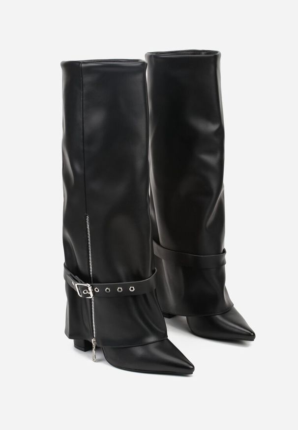 Renee - Czarne Kozaki na Obcasie z Wywiniętą Cholewką z Suwakiem i Sprzączką Fennoria. Okazja: na co dzień. Zapięcie: sprzączka. Kolor: czarny. Materiał: jeans. Szerokość cholewki: normalna. Obcas: na obcasie. Styl: casual. Wysokość obcasa: średni