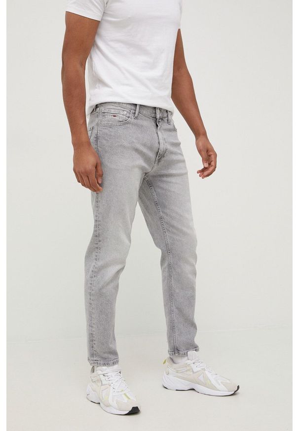 Tommy Jeans jeansy Dad Jean DM0DM12070.PPYY męskie. Kolor: szary
