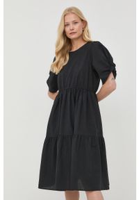 GESTUZ - Gestuz sukienka bawełniana kolor czarny mini rozkloszowana. Kolor: czarny. Materiał: bawełna. Długość rękawa: krótki rękaw. Typ sukienki: rozkloszowane. Długość: mini