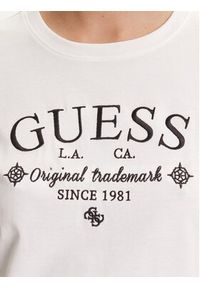 Guess T-Shirt V5YI03 I3Z14 Biały Regular Fit. Kolor: biały. Materiał: bawełna #3