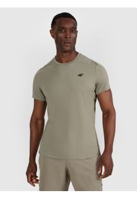 4f - 4F Koszulka treningowa szybkoschnąca męska - oliwkowa/khaki S. Kolor: oliwkowy, wielokolorowy, brązowy. Materiał: włókno, materiał, elastan. Wzór: ze splotem. Sport: fitness #1