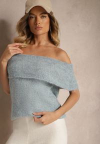 Renee - Niebieski Sweter Top z Hiszpańskim Wywijanym Dekoltem z Wełną Inarose. Kolor: niebieski. Materiał: wełna