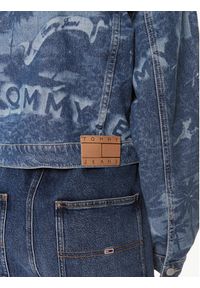Tommy Jeans Kurtka jeansowa Claire DW0DW17664 Niebieski Regular Fit. Kolor: niebieski. Materiał: bawełna