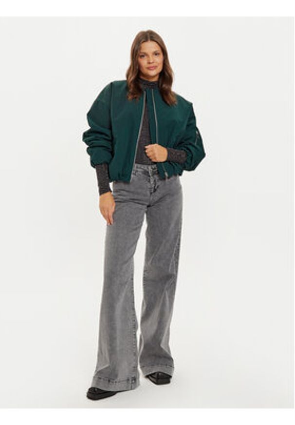 only - ONLY Kurtka bomber Holly 15322124 Zielony Loose Fit. Kolor: zielony. Materiał: syntetyk