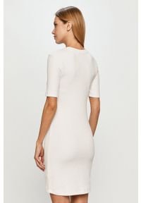 Calvin Klein Jeans - Sukienka. Kolor: biały. Materiał: dzianina. Wzór: gładki. Typ sukienki: dopasowane #2