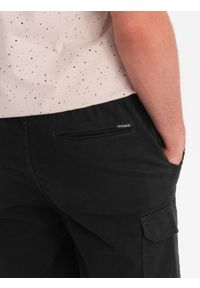 Ombre Clothing - Męskie spodenki bawełniane cargo z elastycznym pasem – czarne V4 - Rozmiar: M. Okazja: na co dzień. Kolor: czarny. Materiał: bawełna. Sezon: lato. Styl: casual #4