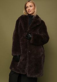 Born2be - Brązowy Płaszcz Futerko o Długim Kroju Otirena. Okazja: na co dzień. Kolor: brązowy. Materiał: futro. Długość: długie. Styl: casual, elegancki #1