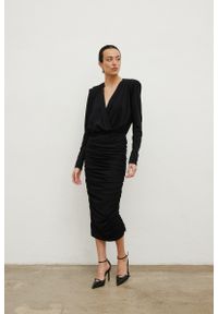 Marsala - Długa sukienka z marszczeniami w kolorze BLACK - MANNER-S. Okazja: na imprezę. Materiał: poliester, wiskoza, tkanina. Typ sukienki: dopasowane. Styl: elegancki. Długość: maxi #1