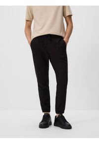 Reserved - Spodnie jogger z lnem - czarny. Kolor: czarny. Materiał: len #1