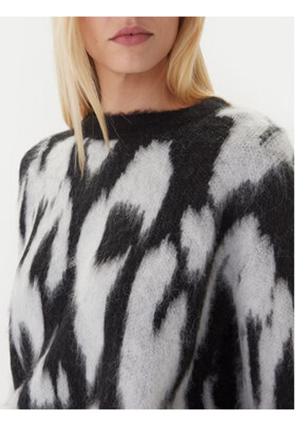 Calvin Klein Sweter Brushed Hairy LV044D343G Czarny Regular Fit. Kolor: czarny. Materiał: syntetyk