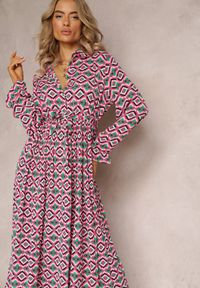 Renee - Fuksjowa Plisowana Sukienka Koszulowa z Wiązanym Paskiem Helminesa. Kolor: różowy. Materiał: materiał. Typ sukienki: koszulowe #4