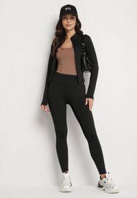 Born2be - Czarny Komplet Sportowy Bluza z Wycięciem na Kciuk i Legginsy Redinelle. Kolor: czarny