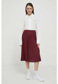 Lacoste koszula bawełniana damska kolor beżowy regular z kołnierzykiem klasycznym. Typ kołnierza: kołnierzyk klasyczny. Kolor: beżowy. Materiał: bawełna. Długość rękawa: długi rękaw. Długość: długie. Styl: klasyczny #4