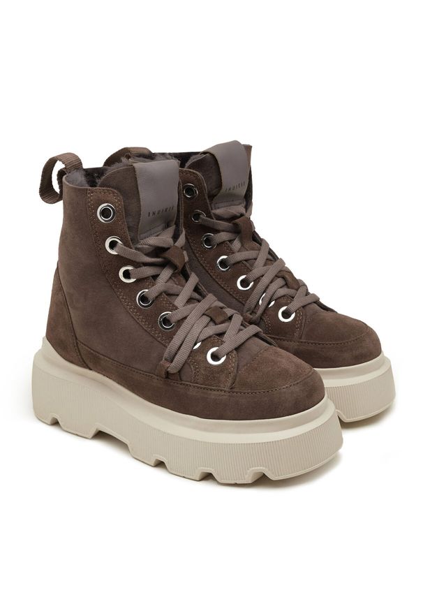 Inuikii - Śniegowce damskie INUIKII MATILDA SHEARLING. Okazja: do pracy, na spacer, na co dzień. Kolor: brązowy. Styl: casual