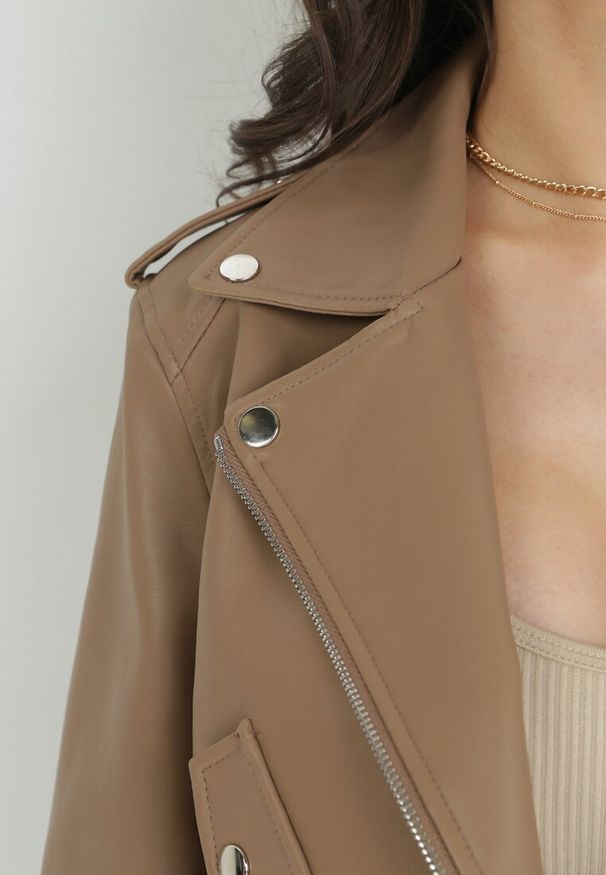 Born2be - Ciemnobeżowa Kurtka Ramoneska Zasuwana Kimberlyn. Kolor: beżowy. Materiał: tkanina, skóra. Długość rękawa: długi rękaw. Długość: długie. Styl: elegancki