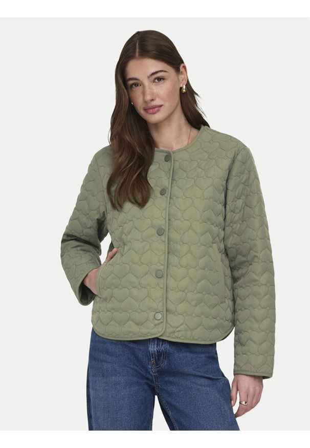 only - ONLY Kurtka przejściowa Heart 15366265 Zielony Regular Fit. Kolor: zielony. Materiał: syntetyk