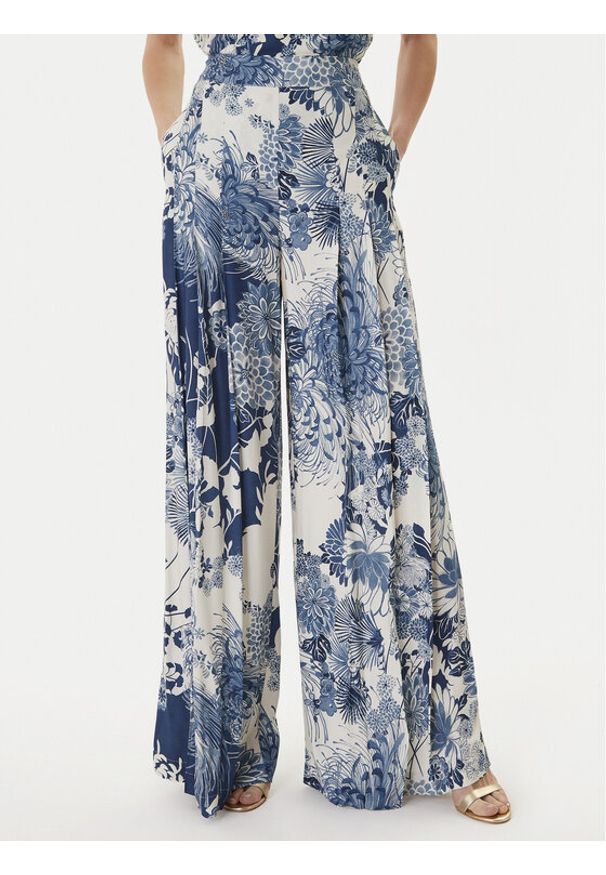 Guess Spodnie materiałowe W6GB02 W1578 Niebieski Regular Fit. Kolor: niebieski. Materiał: wiskoza