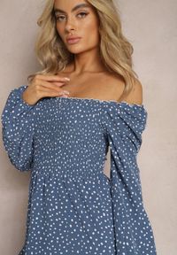 Renee - Granatowa Midi Sukienka Rozkloszowana w Kropki Gernia. Kolor: niebieski. Wzór: kropki. Styl: elegancki. Długość: midi