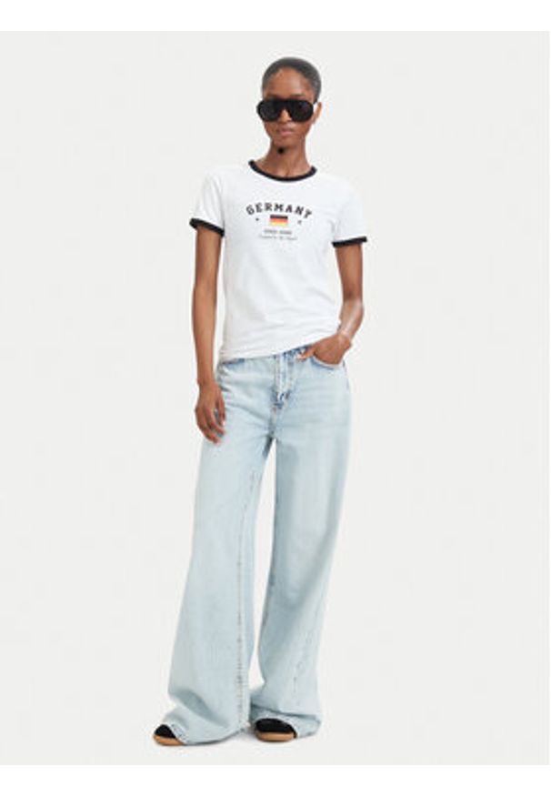 Guess Jeans T-Shirt W6YI16 K3995 Biały Slim Fit. Kolor: biały. Materiał: bawełna