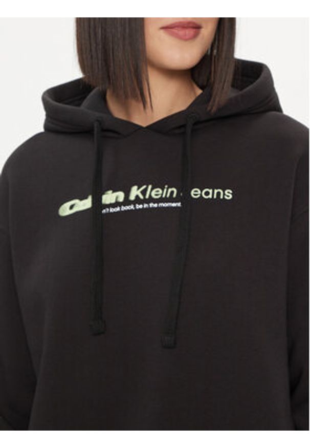 Calvin Klein Jeans Sukienka codzienna Double Ck Hoodie Dress J20J223257 Czarny Oversize. Okazja: na co dzień. Kolor: czarny. Materiał: bawełna, syntetyk. Typ sukienki: proste, oversize. Styl: casual