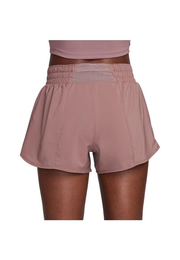 Spodenki Nike One, Kobiety. Kolor: fioletowy. Materiał: poliester, materiał. Długość: krótkie